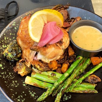 3rd Base LA - Roasted Chicken - Sports Bars Near Me - Los Angeles, California