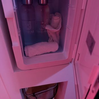 Degree Wellness - Complementary water and cold towels - IV Hydration Near Me - Reno, Nevada