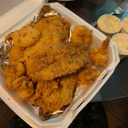 Taste & Sea - Flounder and shrimp with homemade tarter sauce was great!