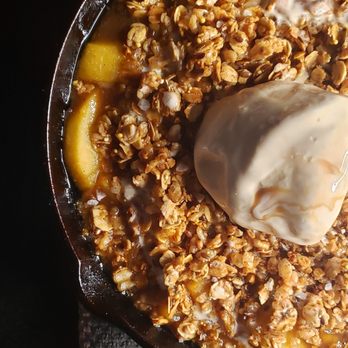 One more bite - Salted caramel apple crisp - Personal Chefs Near Me One more bite - Salted caramel apple crisp - Personal Chefs Near Me