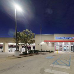 Bank of America Financial Center - Storefront