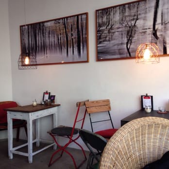 wild caffè - Another small cute area to sit in. - Cafes Near Me - Berlin, BE
