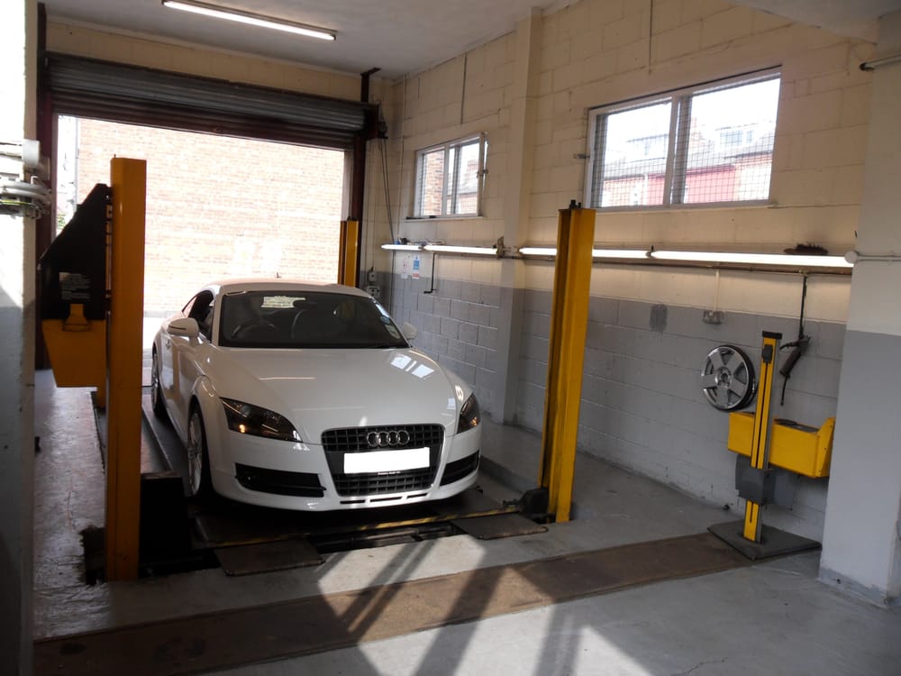 R & B MOTORS Updated June 2024 1 St Road, Manchester