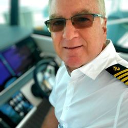 Rudy Boat Charter - Captain Rudy, Miami Florida.