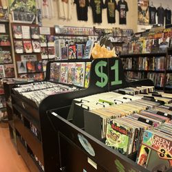 Peregrine Book Company - Comics