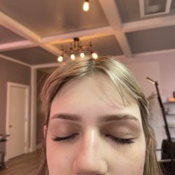 Lulu’s Lash and Brow Boutique - Brow Wax & Tint