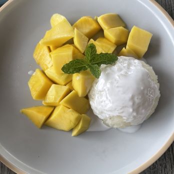 Spoon and Fork - Panndan sticky rice with mango - Thai Near Me - Belmont, California