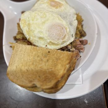 Two Brothers Kitchen - Meat lovers skillet - Breakfast & Brunch Near Me - Anthem, Arizona