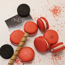 Van Earl's Cakes - French Macarons