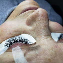 Finger Prints Nail and Lash Studio - .15 c curl, natural classic look.