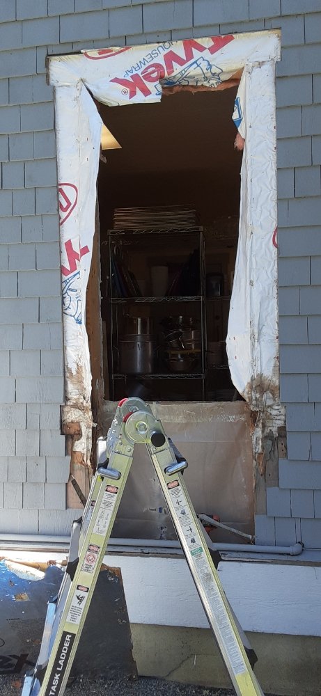 Slide of Robert's Handyman Services