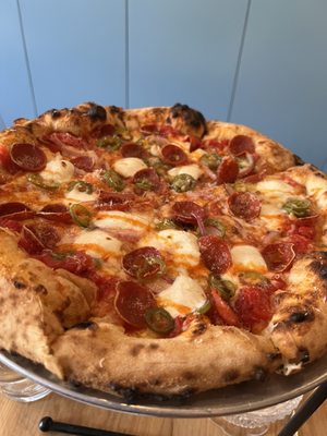 Pearl's Pizza by null