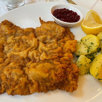 Café Central - Schnitzel! - Cafes Near Me - Vienna, 9 Café Central - Schnitzel! - Cafes Near Me - Vienna, 9