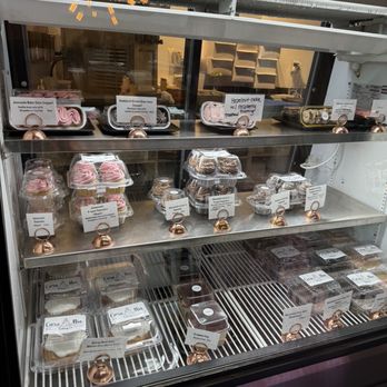 Cara Mia Baking - Treats - Bakeries Near Me - Lomita, California