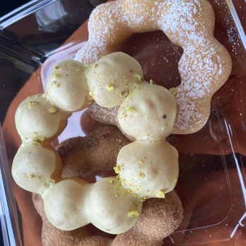 Domo Arcadia - Donuts Near Me - Arcadia, California