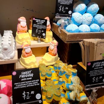 Lush - Cosmetics & Beauty Supply Near Me - Arlington, Virginia