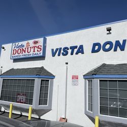 Vista Donuts - Front
