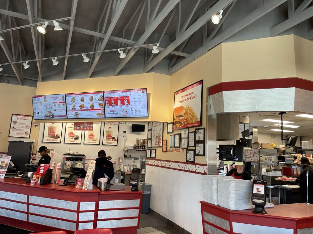 Freddy's Frozen Custard & Steakburgers Logo