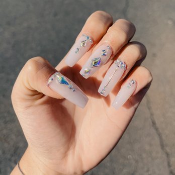 Adore Nails and Spa - Nail Salons Near Me - Aiea, Hawaii