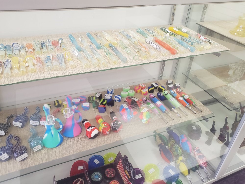 ONE STOP SMOKE SHOP Updated September 2024 20 Photos 106 E Vance