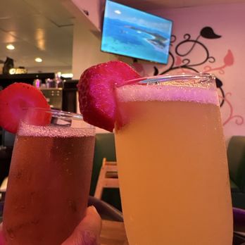 Madres Brunch - Mimosas - Coffee & Tea Near Me - Rancho Cucamonga, California Madres Brunch - Mimosas - Coffee & Tea Near Me - Rancho Cucamonga, California
