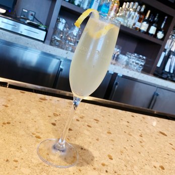 Cooper’s Hawk Winery & Restaurant - The French 75 - New American Near Me - Doral, Florida
