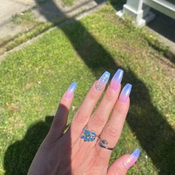 Nails 2000