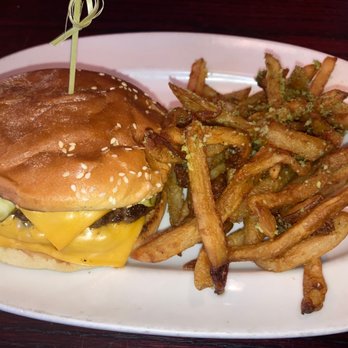 Marlow's Tavern - Royale with cheese - New American Near Me - Atlanta, Georgia Marlow's Tavern - Royale with cheese - New American Near Me - Atlanta, Georgia
