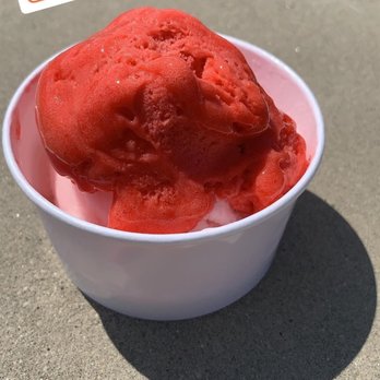 Charlie's Silver Spoon Creamery - Yummy vegan options downtown Aurora! Please keep it coming. Cute clean little ice cream shop. A must visit vegan or non. - Ice Cream & Frozen Yogurt Near Me - Aurora, Illinois