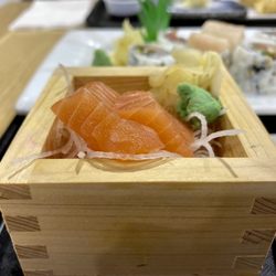 Suny Sushi - Salmon Sashimi