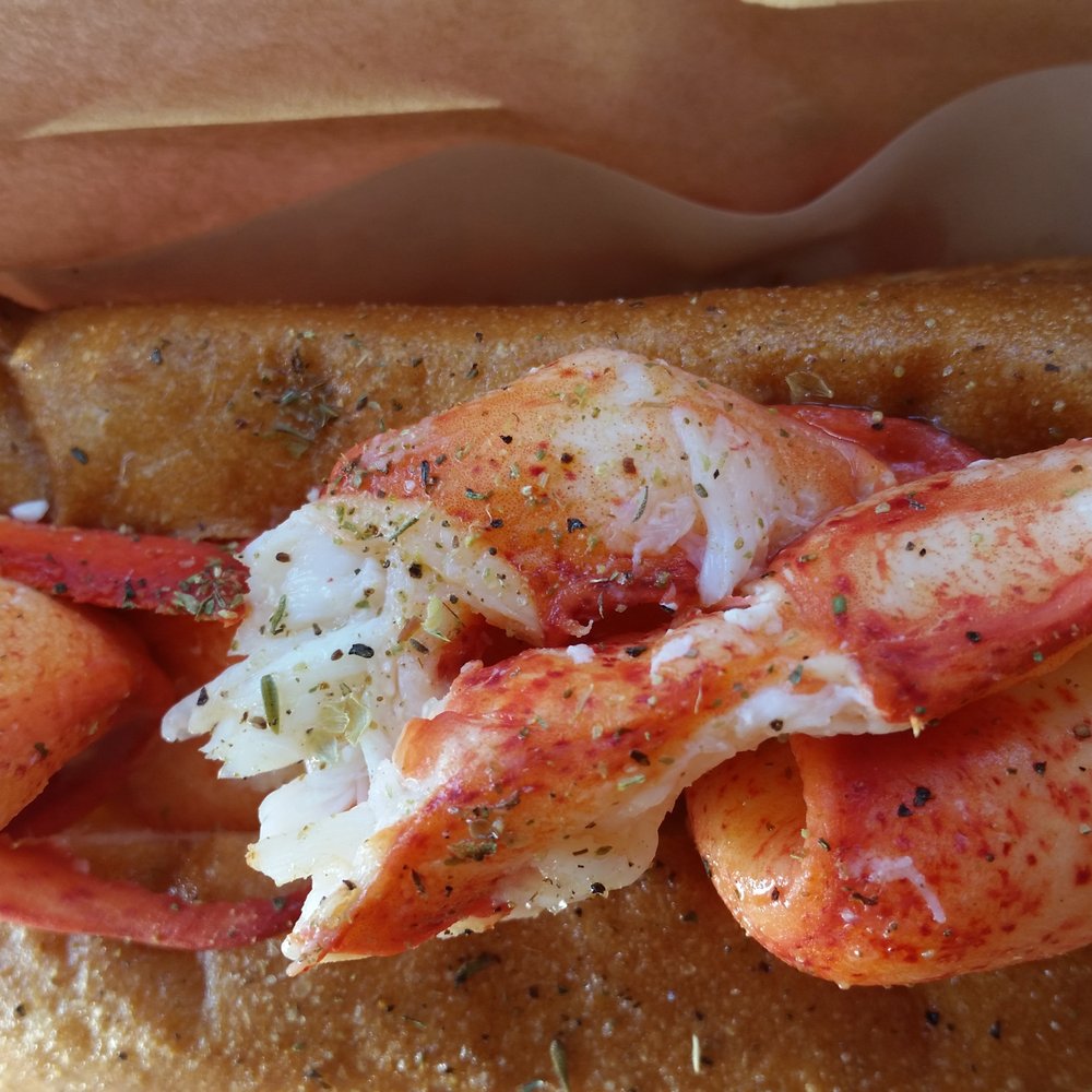 Lobster West - Lobster roll ( Connecticut style) - Seafood Near Me - Encinitas, California Lobster West - Lobster roll ( Connecticut style) - Seafood Near Me - Encinitas, California