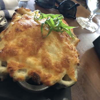 Fleetwood's on Front St - Crab Macaroni & Cheese - New American Near Me - Lahaina, Hawaii Fleetwood's on Front St - Crab Macaroni & Cheese - New American Near Me - Lahaina, Hawaii