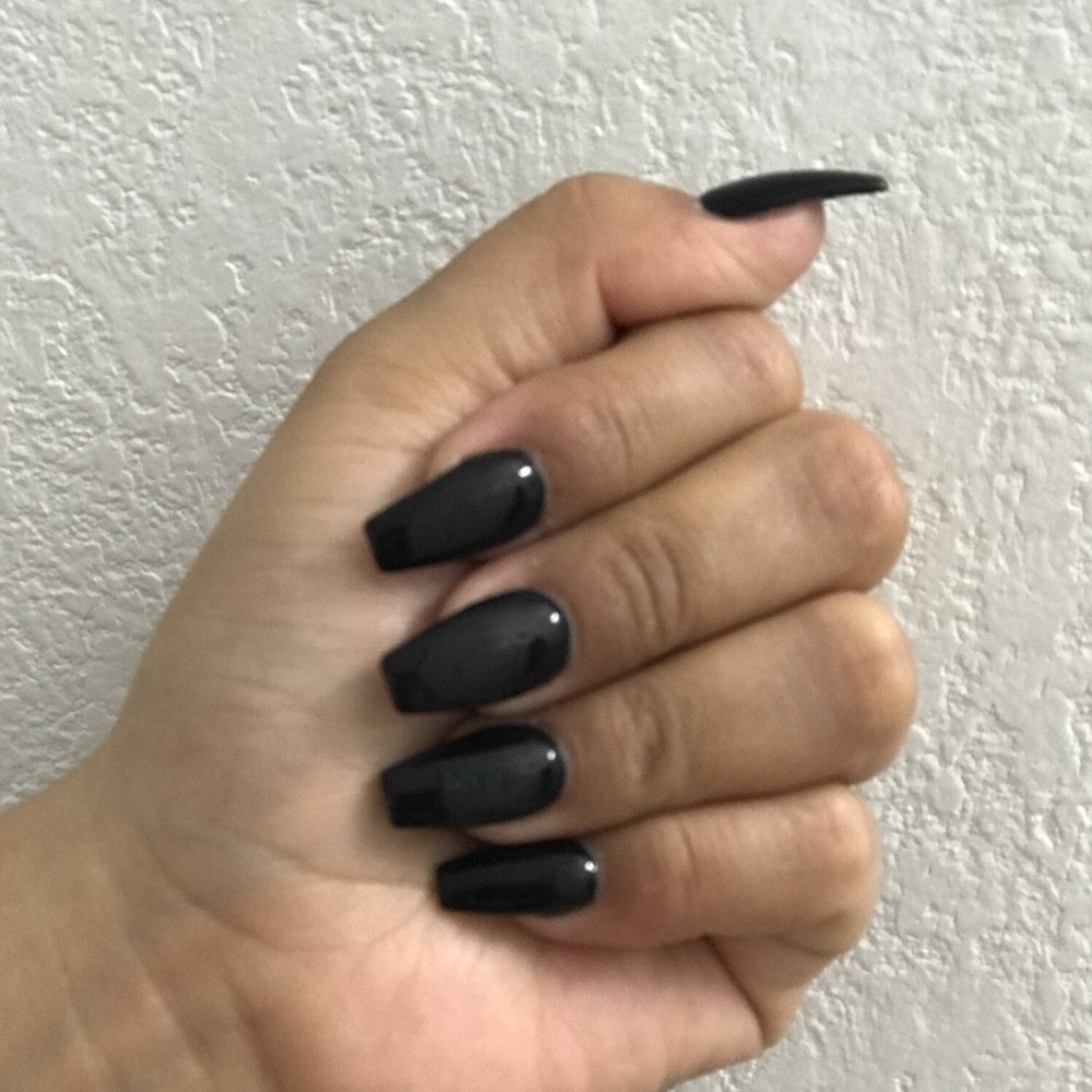 Black Gel fill, coffin shape. Done by: Kevin Black Gel fill, coffin shape. Done by: Kevin