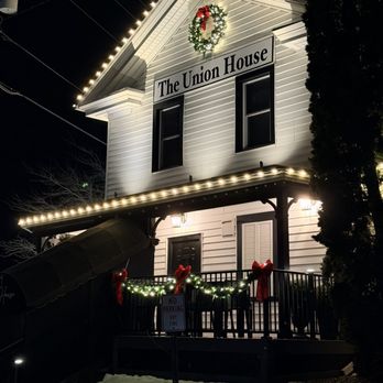 The Union House - Lighted beautiful for Christmas - American Near Me - Genesee Depot, Wisconsin The Union House - Lighted beautiful for Christmas - American Near Me - Genesee Depot, Wisconsin