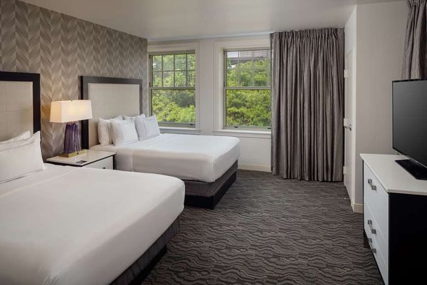 DoubleTree Suites by Hilton Hotel Detroit Downtown - Fort Shelby by null