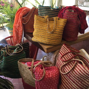 Mezcla - Colorful assorted straw bags, everyday and summer must - Coffee & Tea Near Me - La Paz, BCS Mezcla - Colorful assorted straw bags, everyday and summer must - Coffee & Tea Near Me - La Paz, BCS