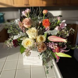 love the nice mix of colors and flowers.