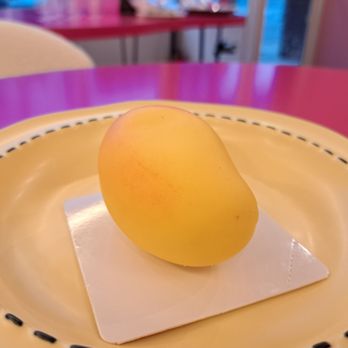 Fluff Me Up - Mango - Cafes Near Me - Toronto, Ontario Fluff Me Up - Mango - Cafes Near Me - Toronto, Ontario