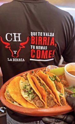CH Y La Birria by null