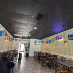 Jaxel's Cafe - Inside