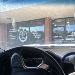 Back 2 Life Barbershop - Back to life barber.