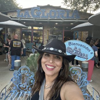 La Gloria - Mexican Near Me - San Antonio, Texas