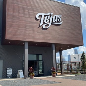 Tejas Brewery - Beer Bar Near Me - Houston, Texas