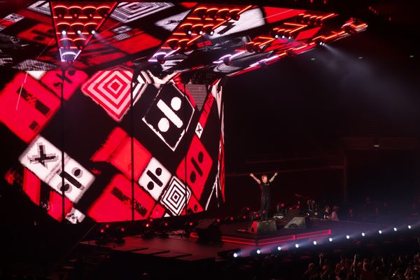 Singapore Indoor Stadium by null