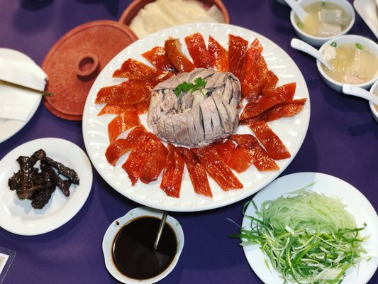 Duck House Restaurant 鹿鼎記 by null