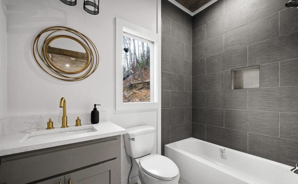 Slide of Canales Construction