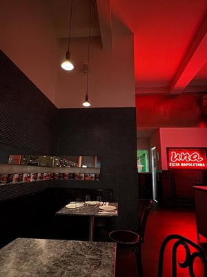 Una Pizza Napoletana by null