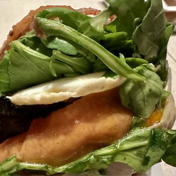 Gott's St. Helena - California Burger - Burgers Near Me - Saint Helena, California Gott's St. Helena - California Burger - Burgers Near Me - Saint Helena, California