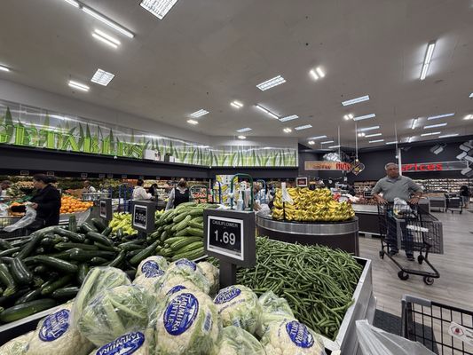 Super King Market by null