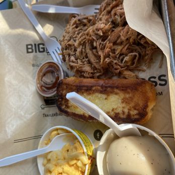 Dickey's Barbecue Pit - 2 Meat Plate Pulled Pork Mashed Potatoes Mac and Cheese - Barbeque Near Me - Novi, Michigan